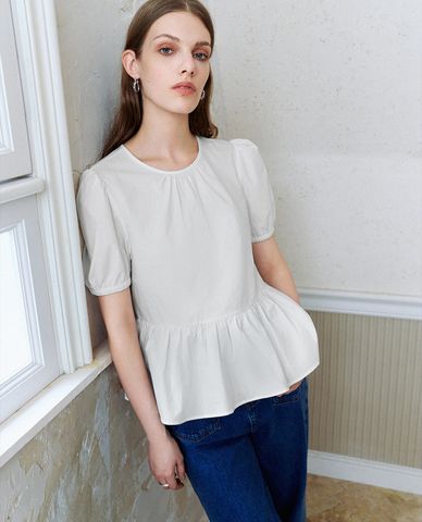  URBAN REVIVO - Áo kiểu nữ cổ tròn tay ngắn xếp li Skater 