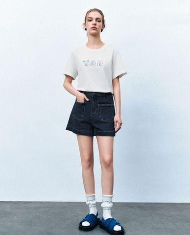  URBAN REVIVO - Áo thun nữ cổ tròn tay ngắn Straight 