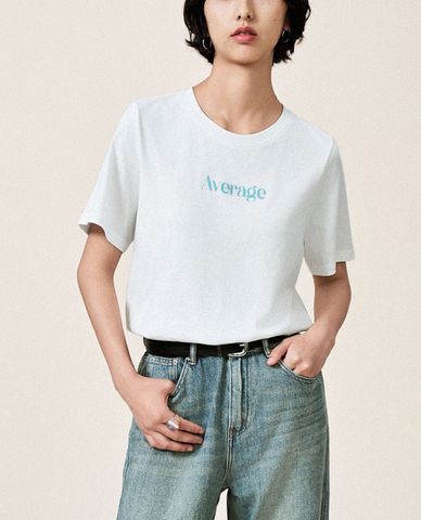  URBAN REVIVO - Áo thun nữ cổ tròn tay ngắn in chữ 