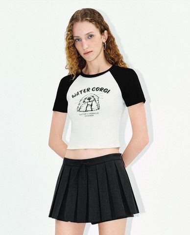  URBAN REVIVO - Áo croptop nữ cổ tròn tay ngắn trẻ trung 