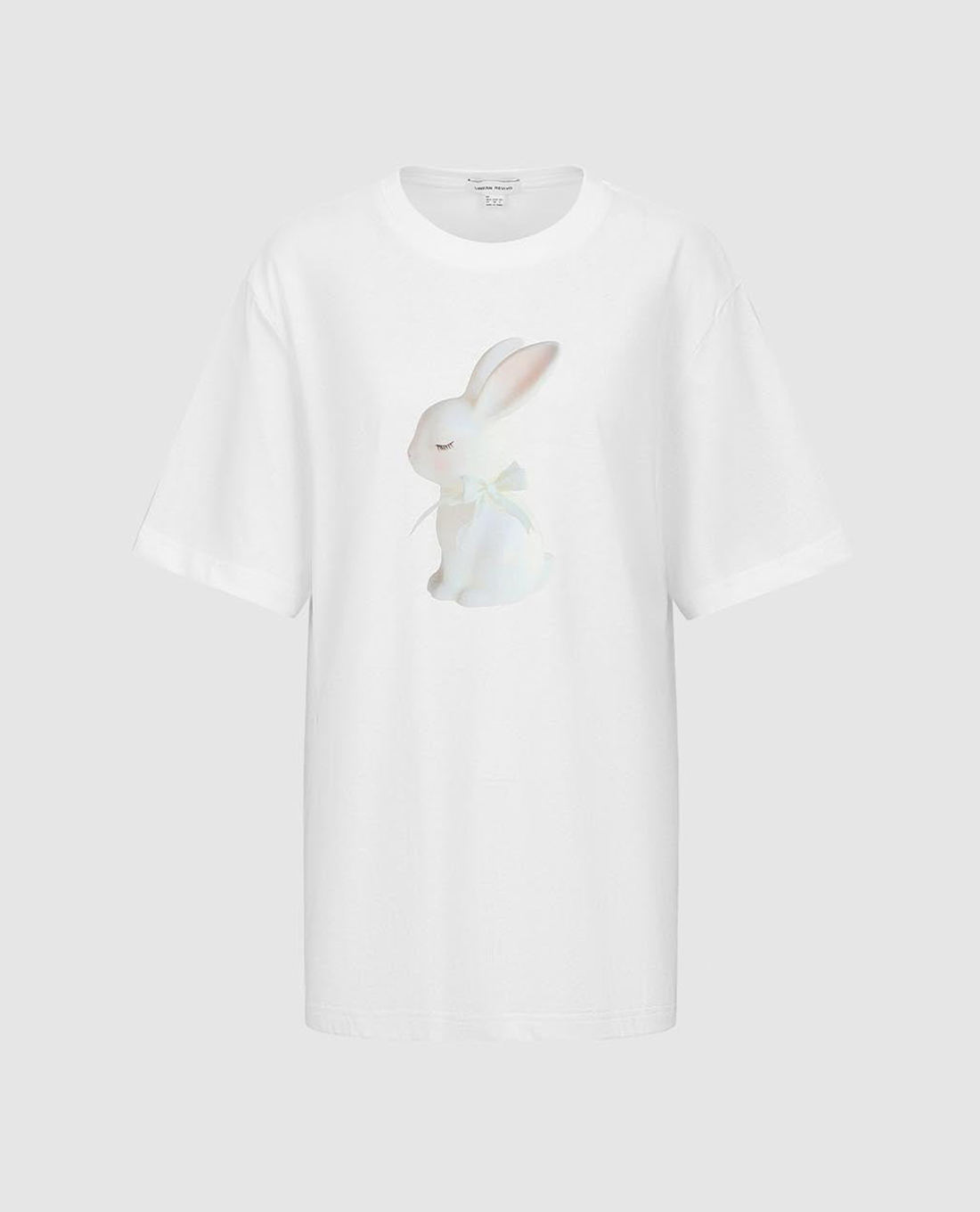 URBAN REVIVO - Áo thun nữ cổ tròn tay ngắn in hình cá tính