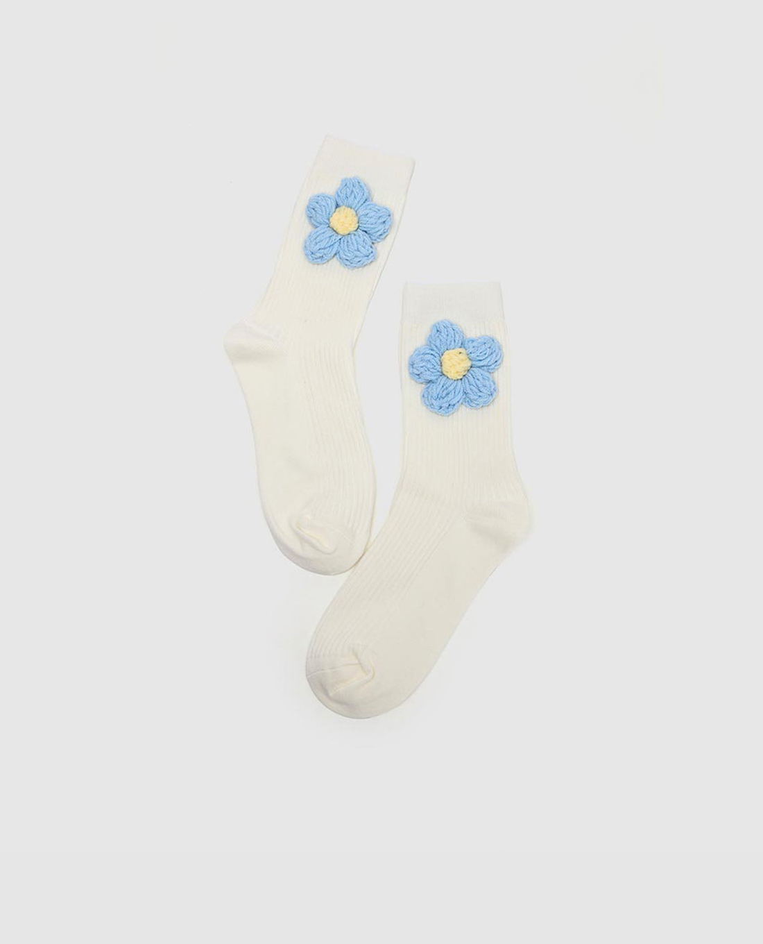 URBAN REVIVO - Vớ nữ cổ cao đính hoa nữ tính