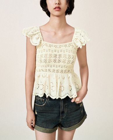  URBAN REVIVO - Áo kiểu nữ cổ vuông đan móc thời trang 