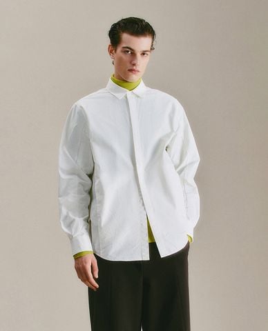  URBAN REVIVO - Áo sơ mi nam cổ bẻ tay dài 