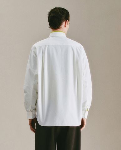  URBAN REVIVO - Áo sơ mi nam cổ bẻ tay dài 