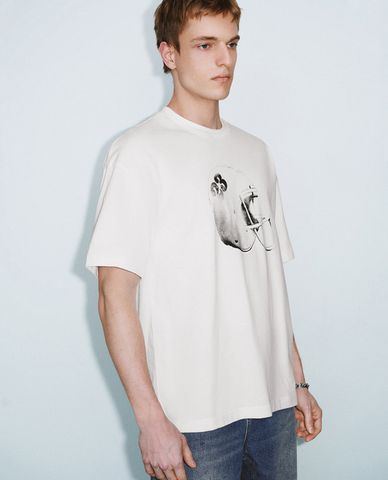  URBAN REVIVO - Áo thun nam cổ tròn tay ngắn Helmet Printed 