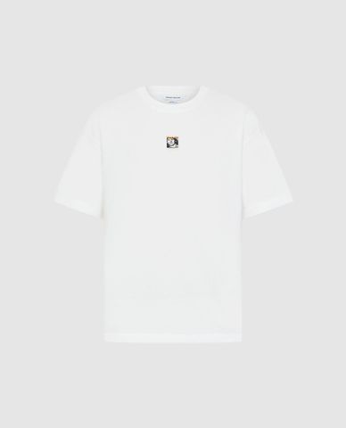  URBAN REVIVO - Áo thun nam cổ tròn in hình hiện đại 