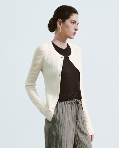  URBAN REVIVO - Áo khoác cardigan nữ cổ tròn tay dài hiện đại 