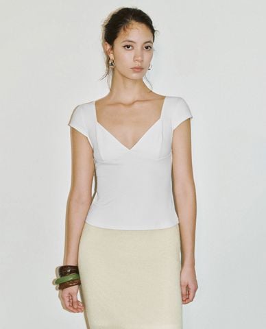  URBAN REVIVO - Áo kiểu nữ cổ V phom ôm 