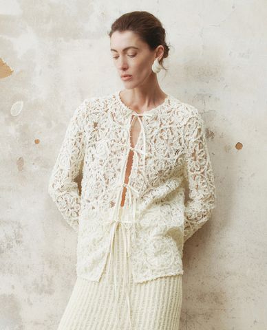  URBAN REVIVO - Áo kiểu nữ cột dây thời thượng 