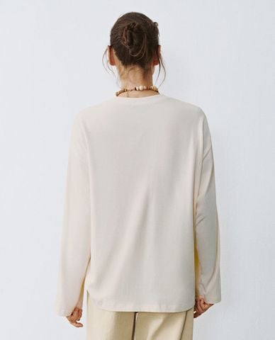  URBAN REVIVO - Áo thun nữ cổ tròn tay dài Loose 