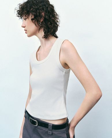  URBAN REVIVO - Áo sát nách dệt kim nữ phom croptop 