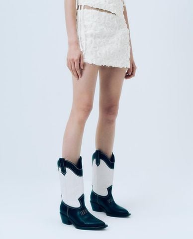  URBAN REVIVO - Chân váy chữ A mini phối hoa văn 