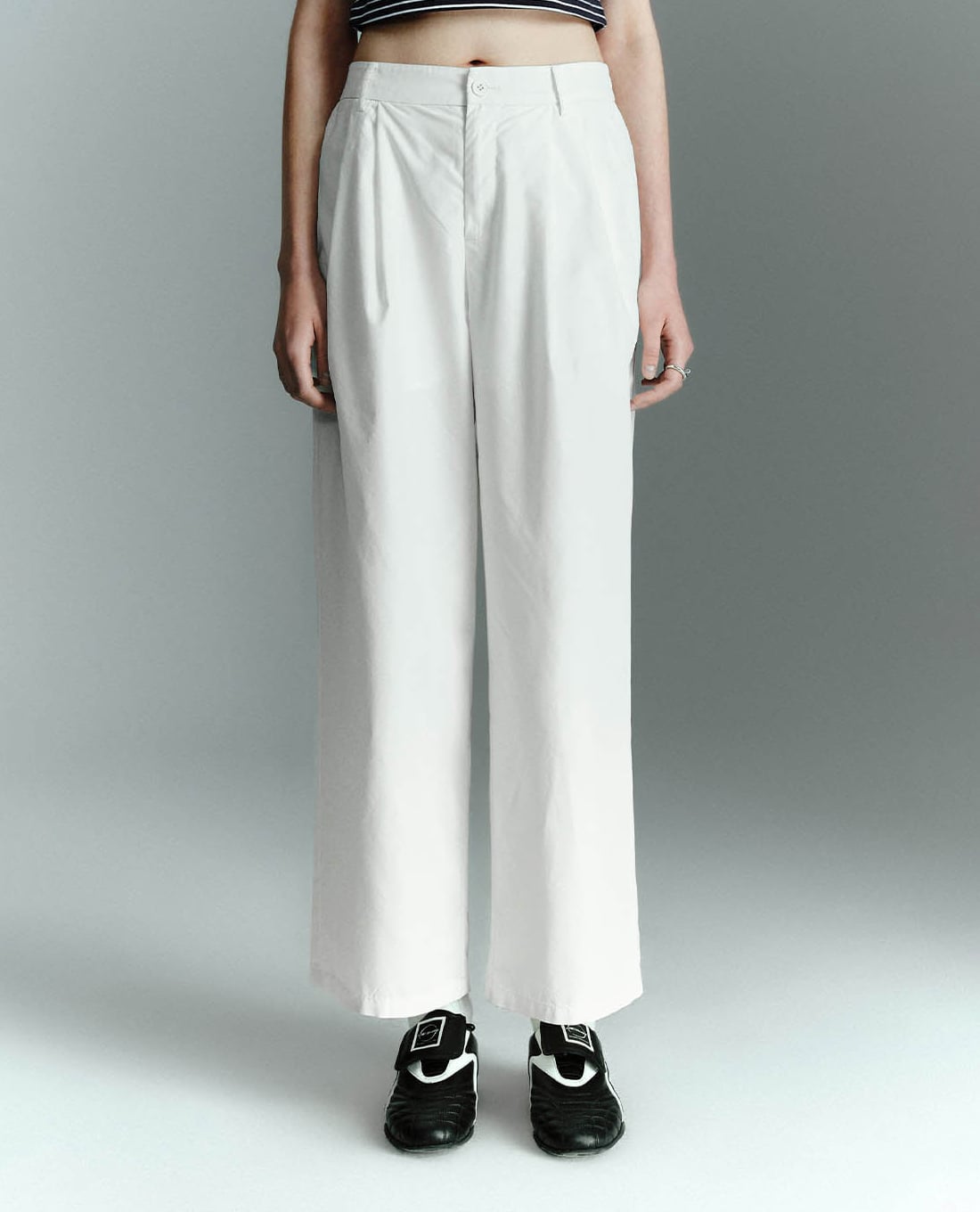 URBAN REVIVO - Quần nữ ống rộng lưng cao thanh lịch