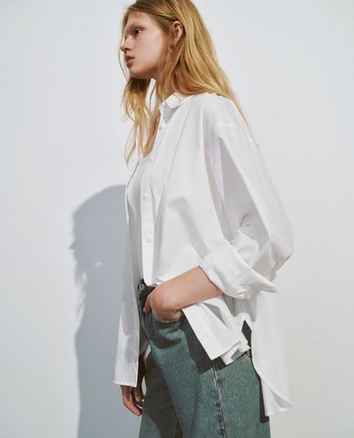  URBAN REVIVO - Áo sơ mi nữ cổ bẻ tay dài Button Up Straight 