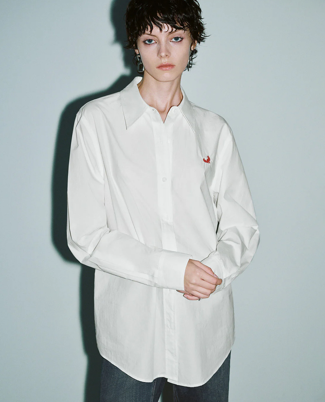 URBAN REVIVO - Áo sơ mi nữ cổ bẻ tay dài hiện đại Button Up Loose