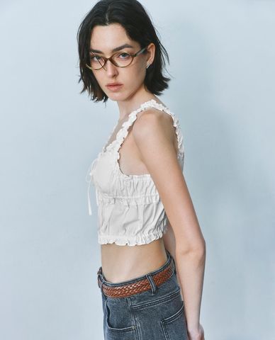  URBAN REVIVO - Áo hai dây nữ phom croptop Shirred 