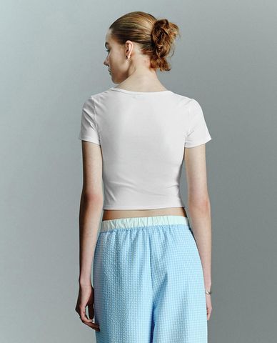  URBAN REVIVO - Áo croptop nữ cổ vuông tay ngắn 