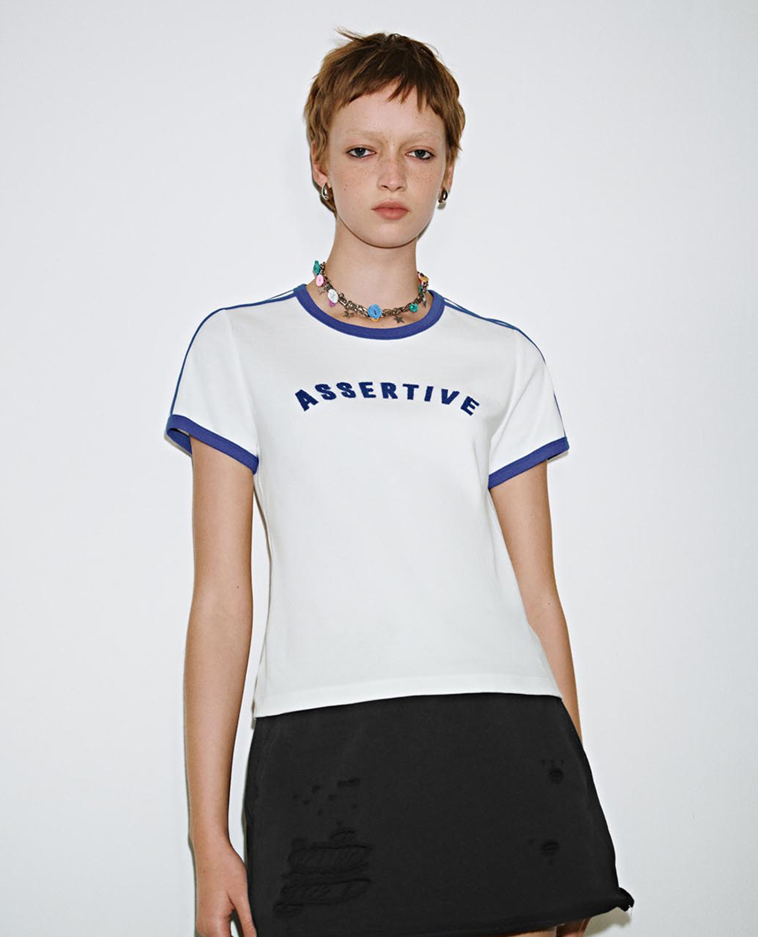 URBAN REVIVO - Áo thun nữ cổ tròn tay ngắn phom ôm