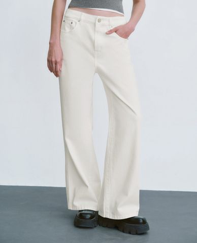  URBAN REVIVO - Quần jeans nữ ống rộng trẻ trung 