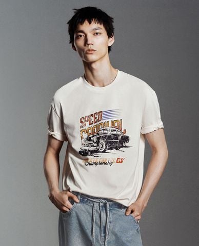  URBAN REVIVO - Áo thun nam cổ tròn tay ngắn hiện đại Printed 