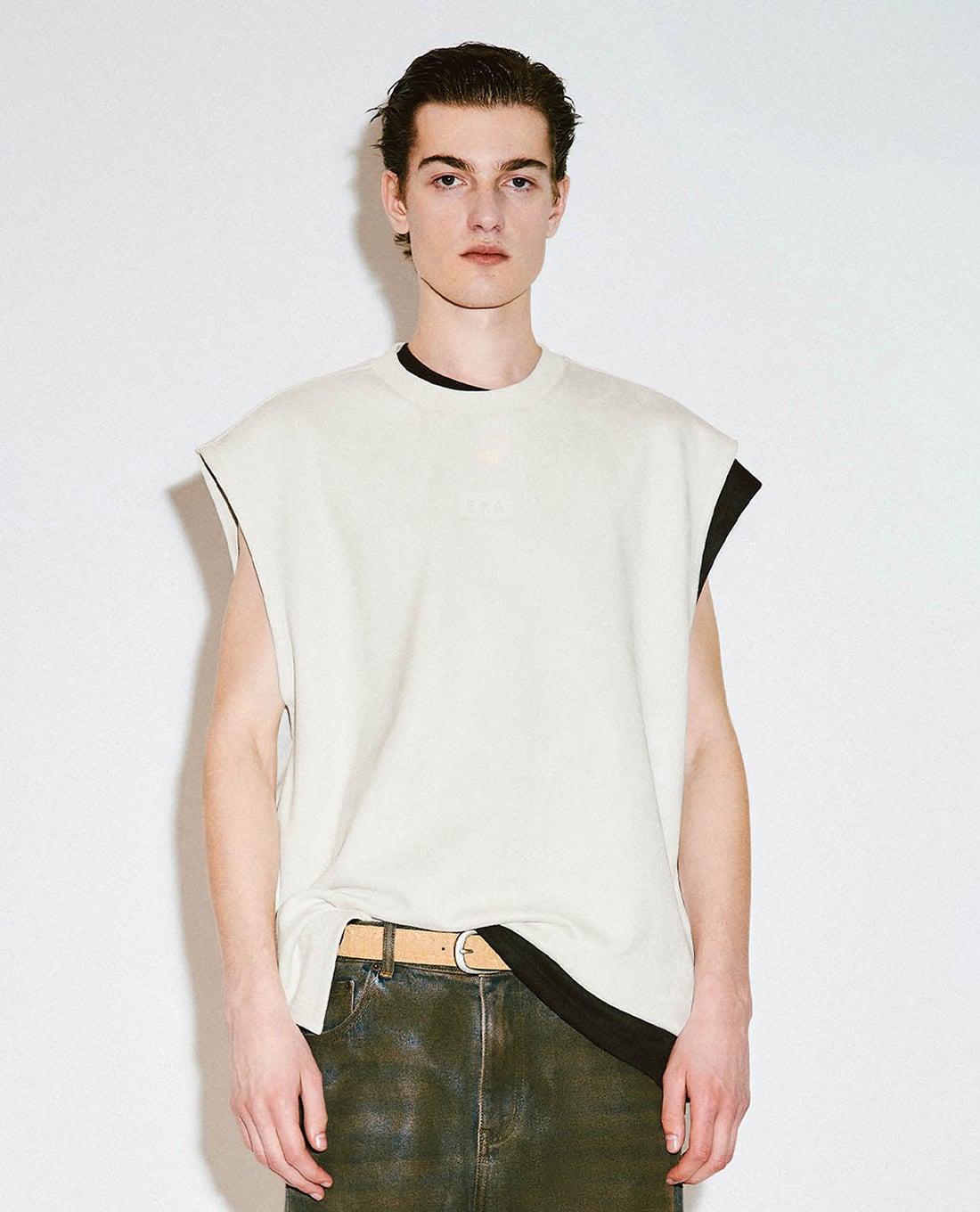 URBAN REVIVO - Áo sát nách nam cổ tròn Loose