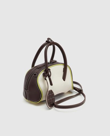  URBAN REVIVO - Túi đeo chéo nữ phom chữ nhật phối charm 