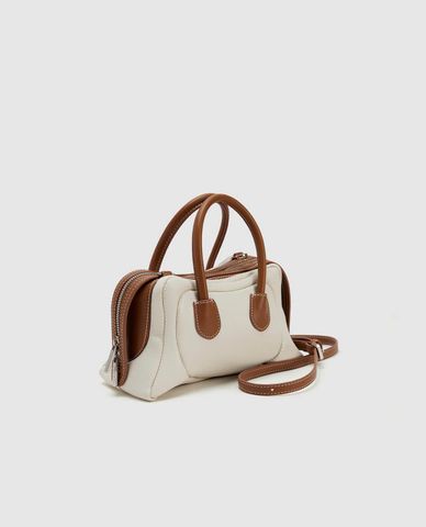  URBAN REVIVO - Túi đeo vai nữ phom chữ nhật phối quai cầm 