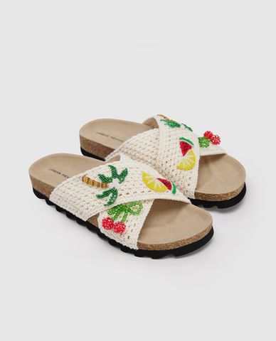  URBAN REVIVO - Dép nữ quai chéo vải đan thêu họa tiết 