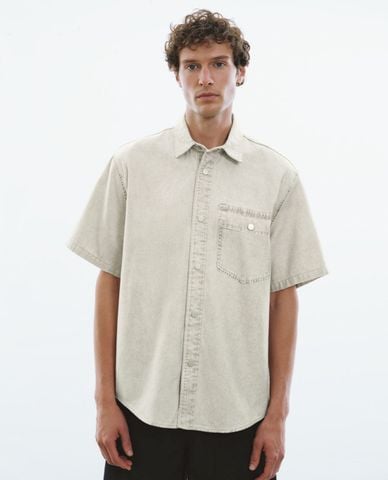  URBAN REVIVO - Áo sơ mi denim nam cổ bẻ tay ngắn Fashion 