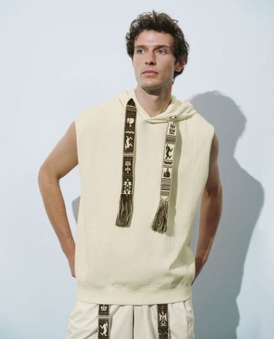  URBAN REVIVO - Áo ba lỗ nam phối mũ trùm 