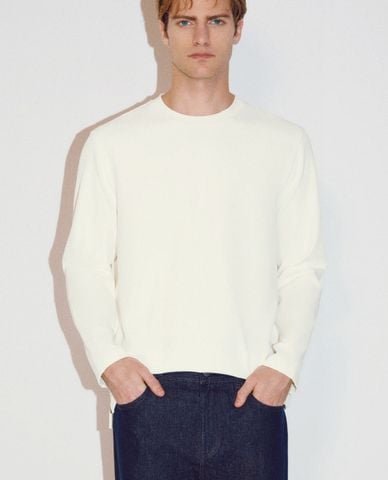  URBAN REVIVO - Áo thun nam cổ tròn tay dài Regular Overhead 