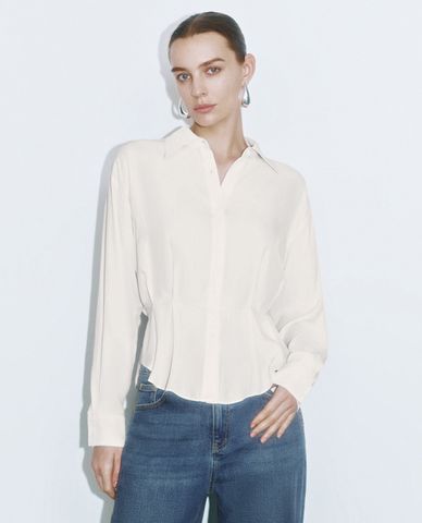  URBAN REVIVO - Áo sơ mi nữ cổ bẻ tay dài chiết eo 