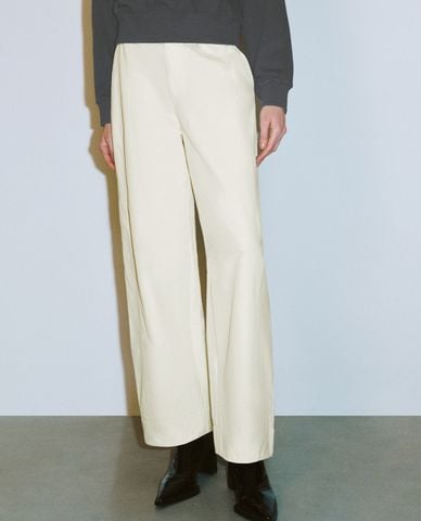  URBAN REVIVO - Quần nữ ống rộng Carrot Fit 