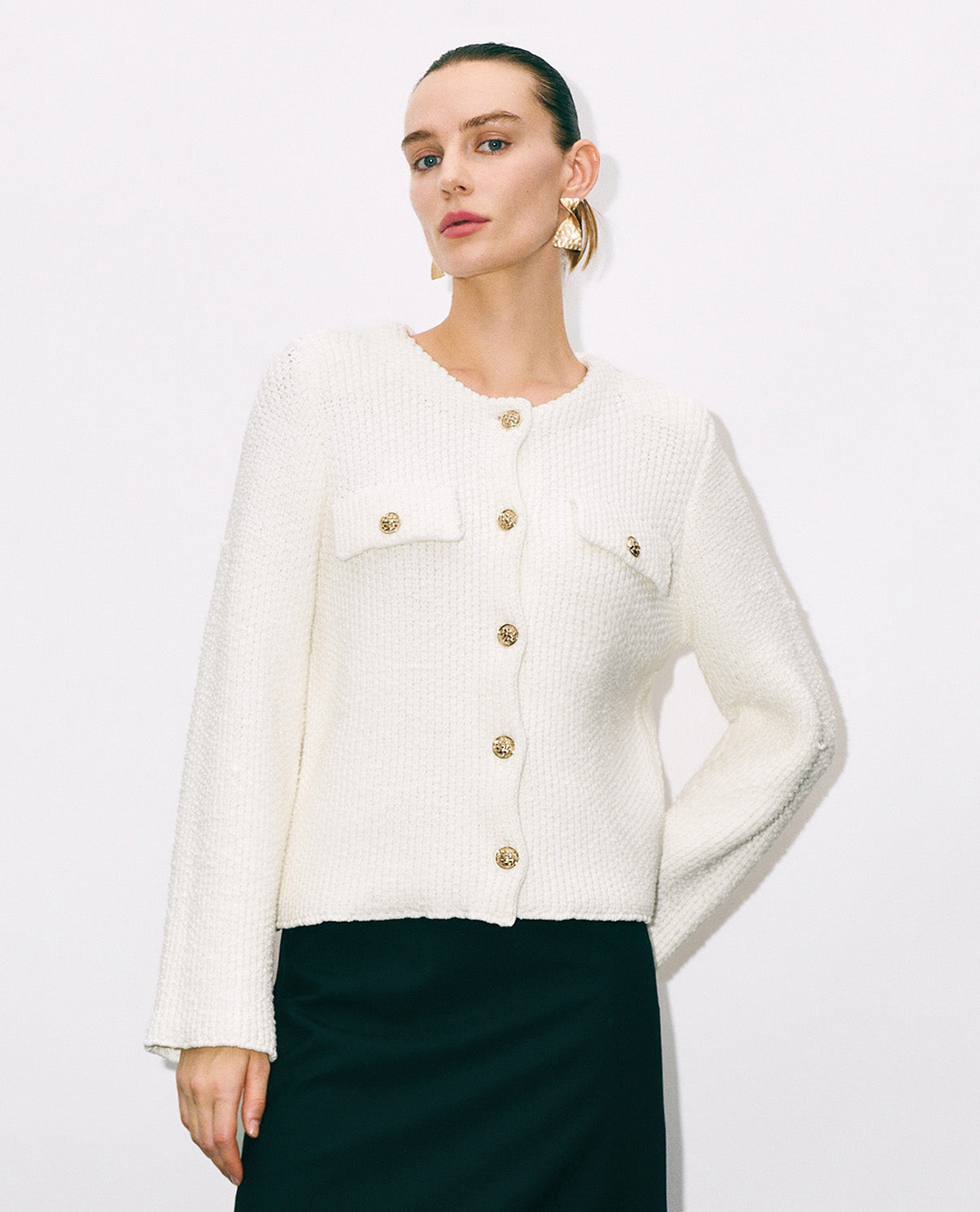 URBAN REVIVO - Áo khoác cardigan nữ cổ tròn tay dài hiện đại
