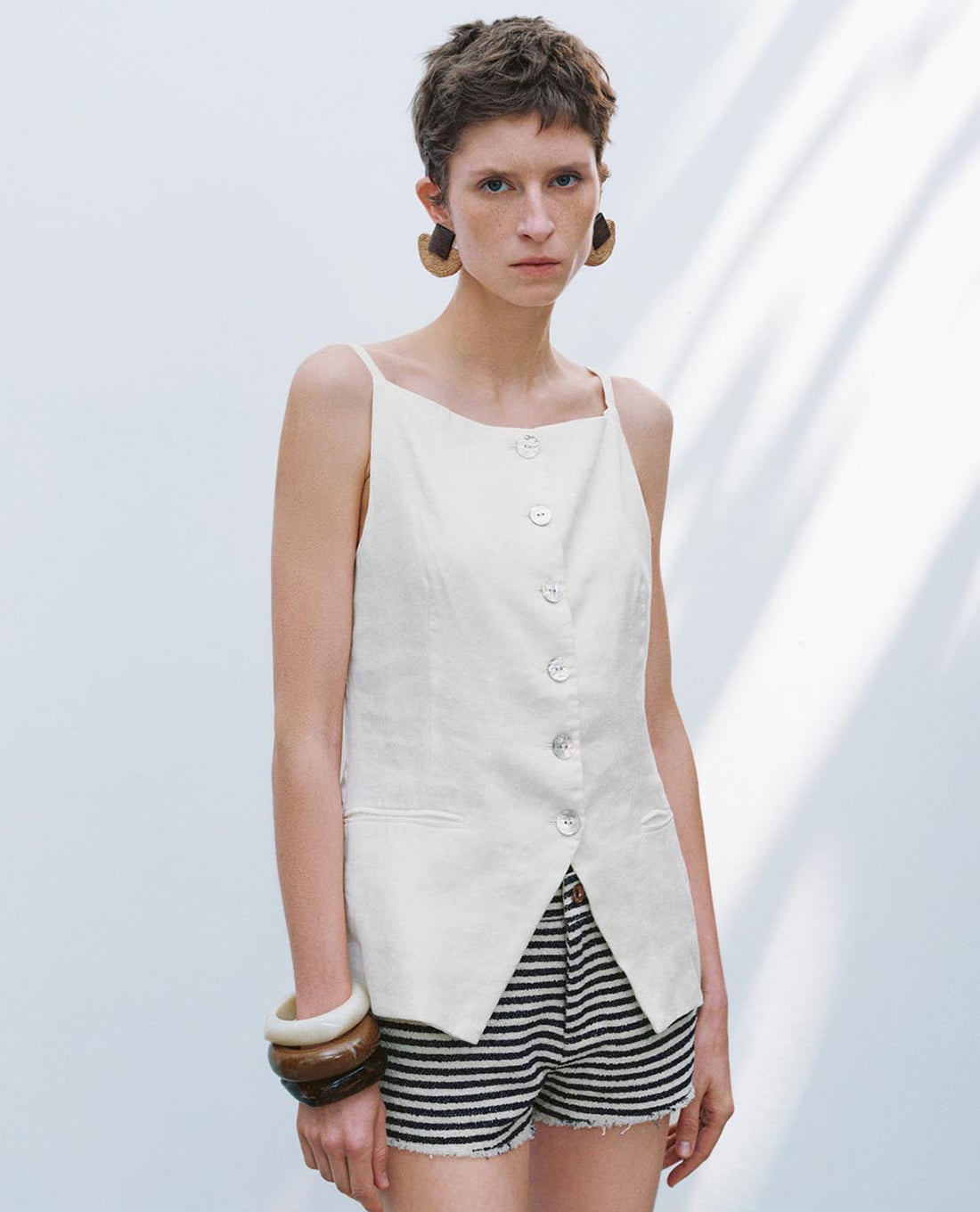 URBAN REVIVO - Áo hai dây nữ cổ vuông Leisure