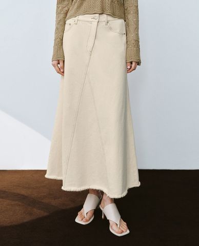  URBAN REVIVO - Chân váy denim phom midi rách gấu 