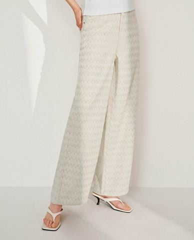  URBAN REVIVO - Quần jeans nữ ống rộng thanh lịch 