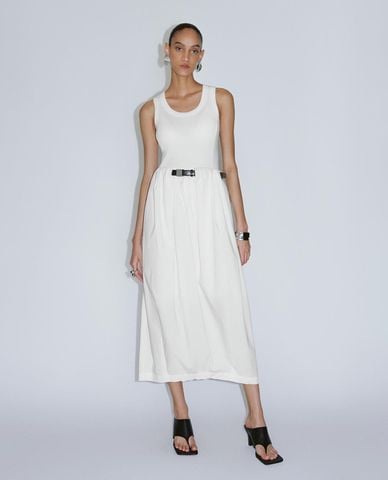  URBAN REVIVO - Đầm sát nách midi cổ tròn Balloon 