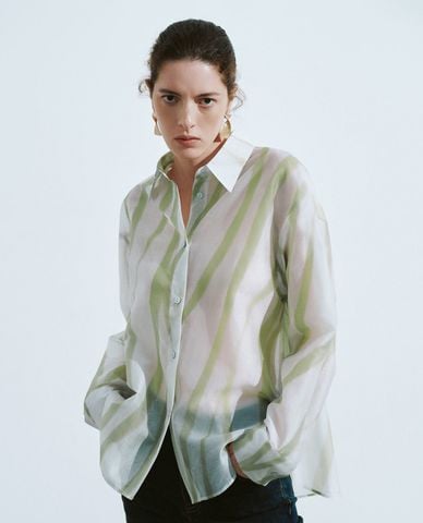  URBAN REVIVO - Áo sơ mi nữ cổ bẻ tay dài xuyên thấu Printed 