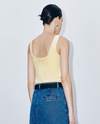  URBAN REVIVO - Áo hai dây nữ cổ chữ U thời trang 