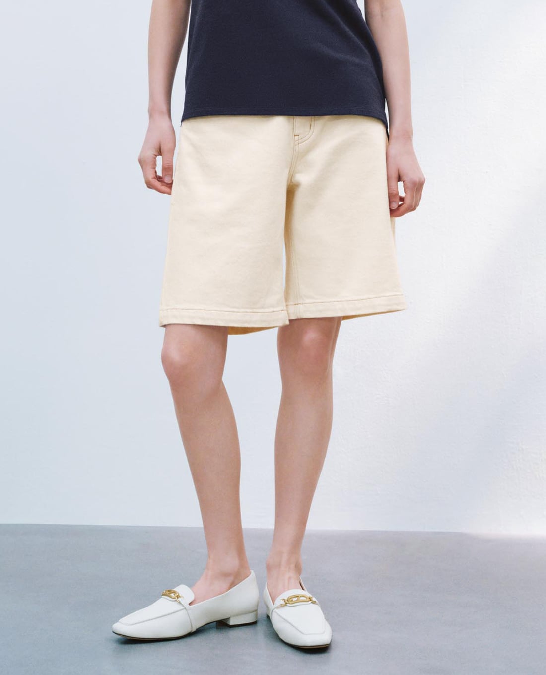 URBAN REVIVO - Quần short jeans nữ ống rộng