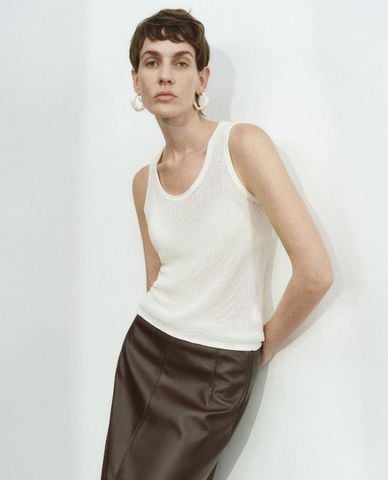  URBAN REVIVO - Áo ba lỗ nữ dệt kim cổ tròn thời trang 