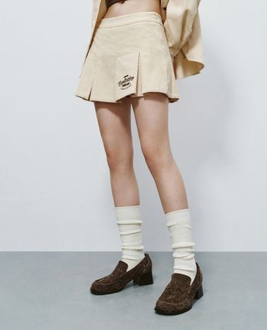  URBAN REVIVO - Chân váy xếp li mini hiện đại 