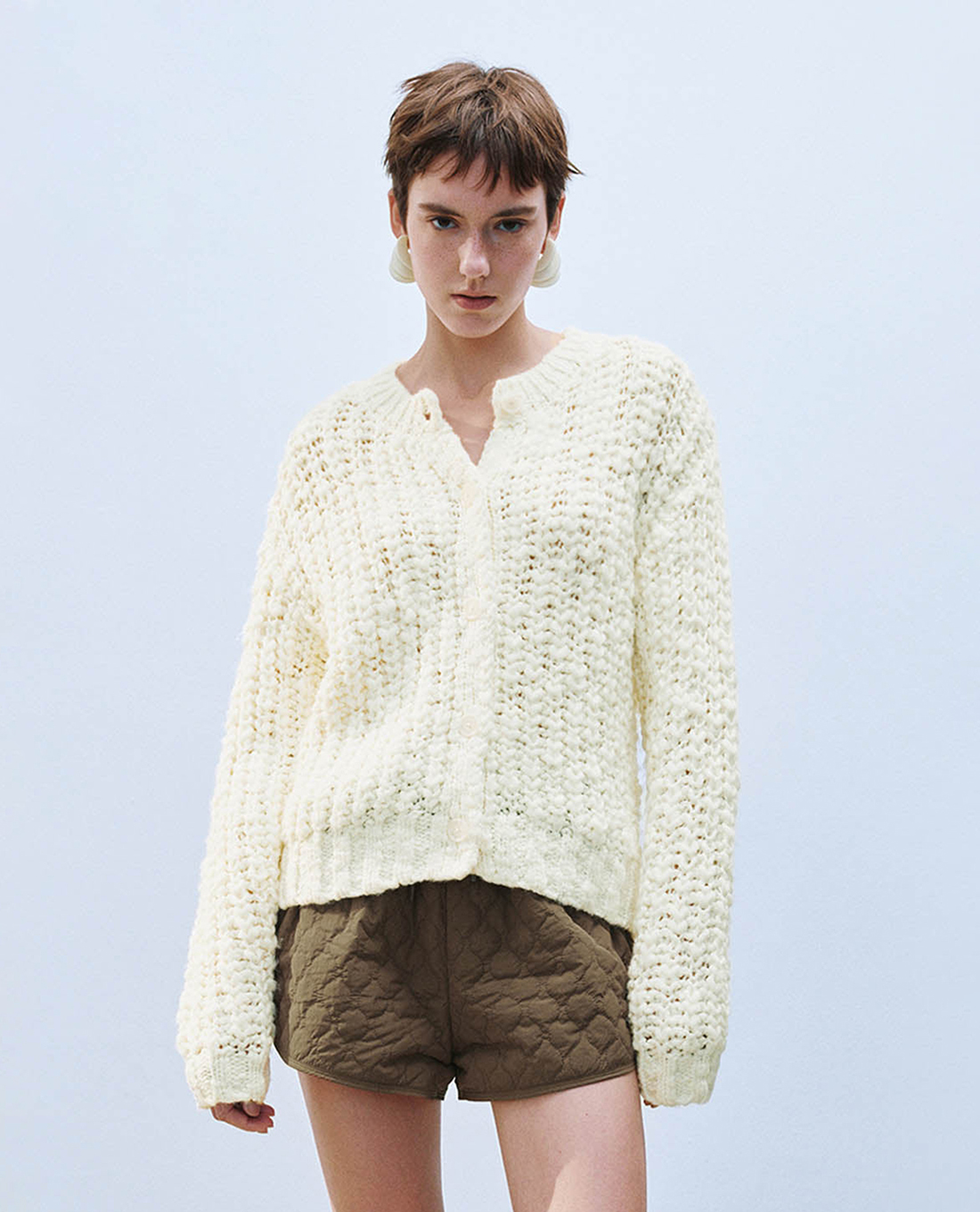 URBAN REVIVO - Áo khoác cardigan nữ cổ V thanh lịch