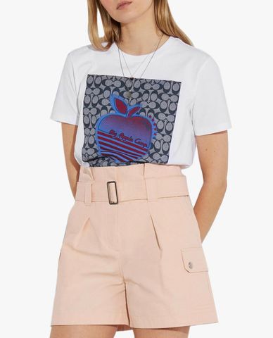  COACH - Áo thun nữ ngắn tay Apple Graphic Camp 