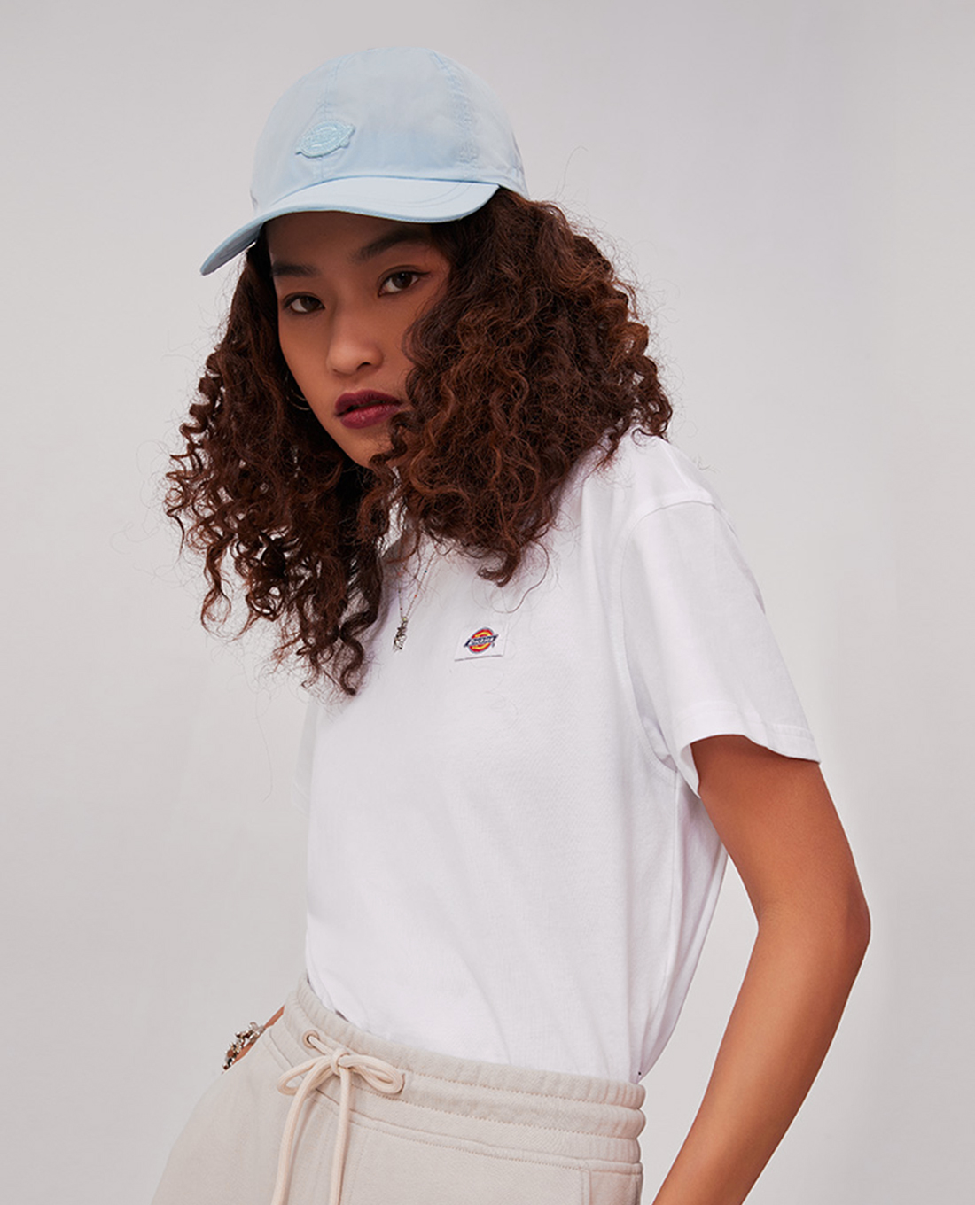 DICKIES - Áo thun nữ cổ tròn tay ngắn trẻ trung