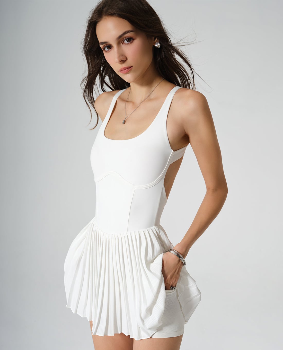 OLABEN - Đầm xếp li cut out Active