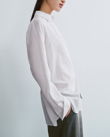  URBAN REVIVO - Áo sơ mi nữ cổ bẻ tay dài Textrued Straight 