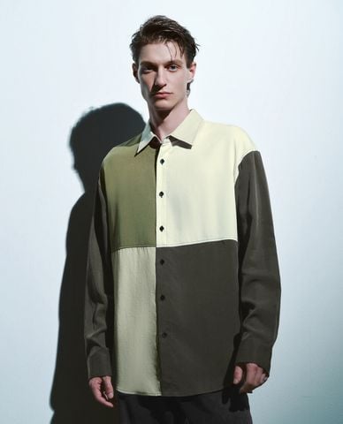  URBAN REVIVO - Áo sơ mi nam cổ bẻ tay dài Color Block 